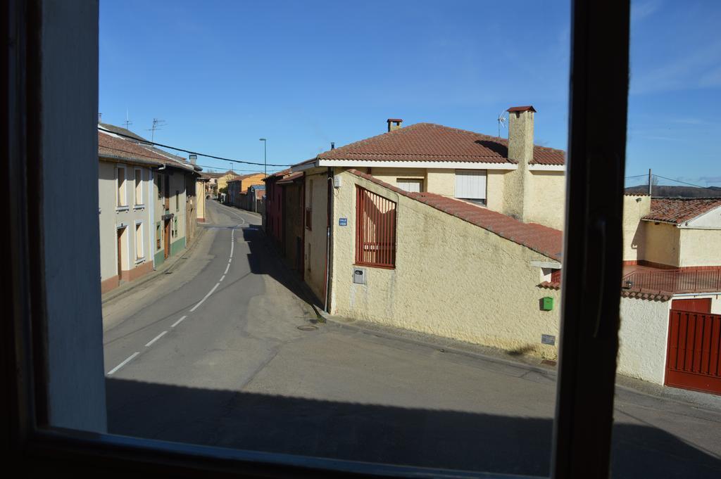 Casa Rural Los Llaganos Vendégház Villaturiel Kültér fotó